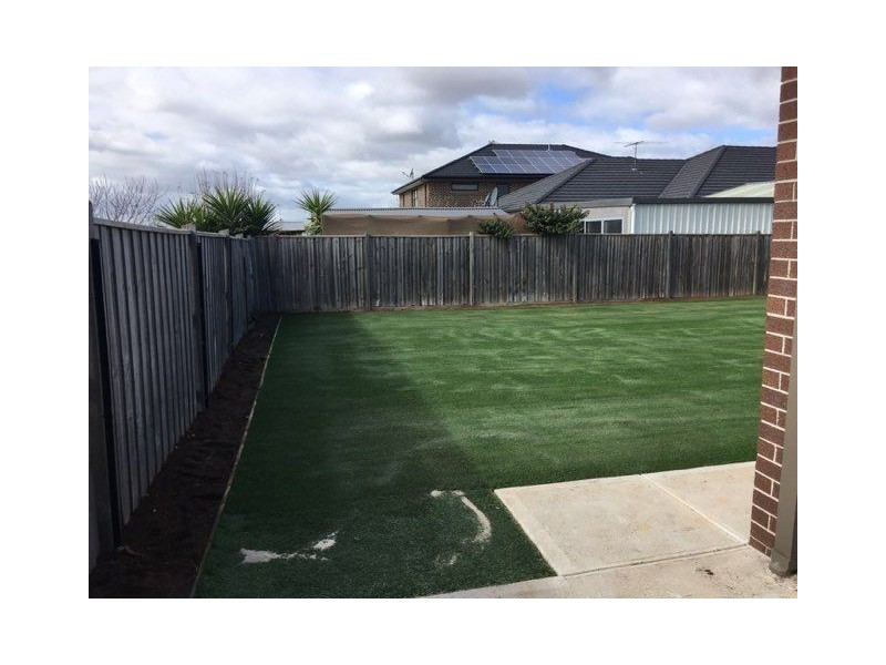 4 Carissa Road, Brookfield VIC 3338