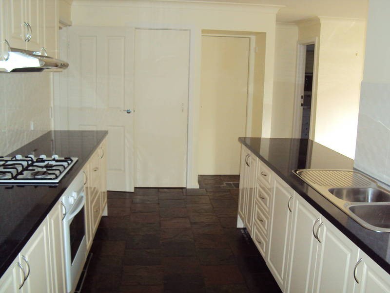 30 Lachlan Road, Melton South VIC 3338