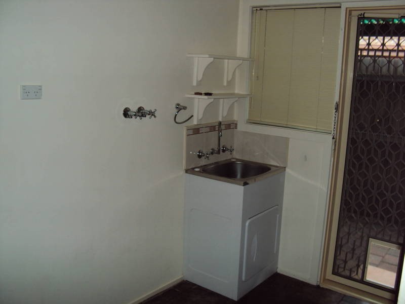 30 Lachlan Road, Melton South VIC 3338