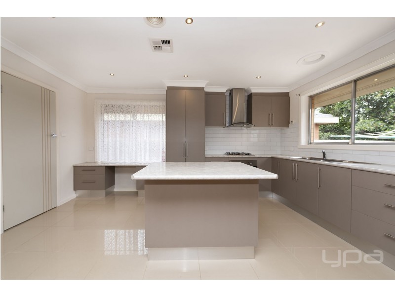 4 Judy Court, Melton VIC 3337