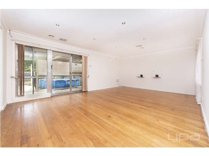 4 Judy Court, Melton VIC 3337