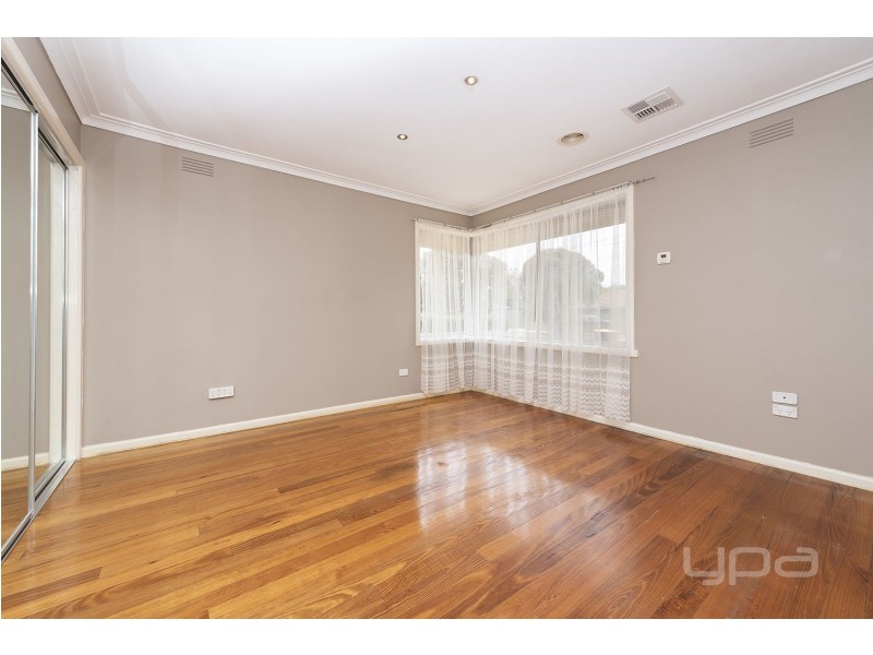 4 Judy Court, Melton VIC 3337