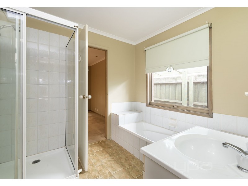 16 Narebar Court, Kurunjang VIC 3337