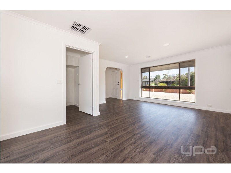 26 Perry Close, Melton VIC 3337