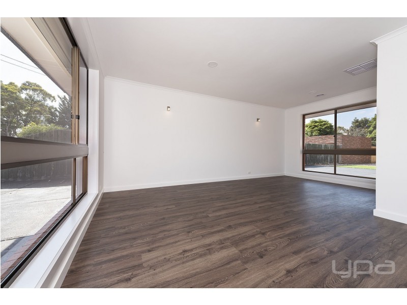 26 Perry Close, Melton VIC 3337