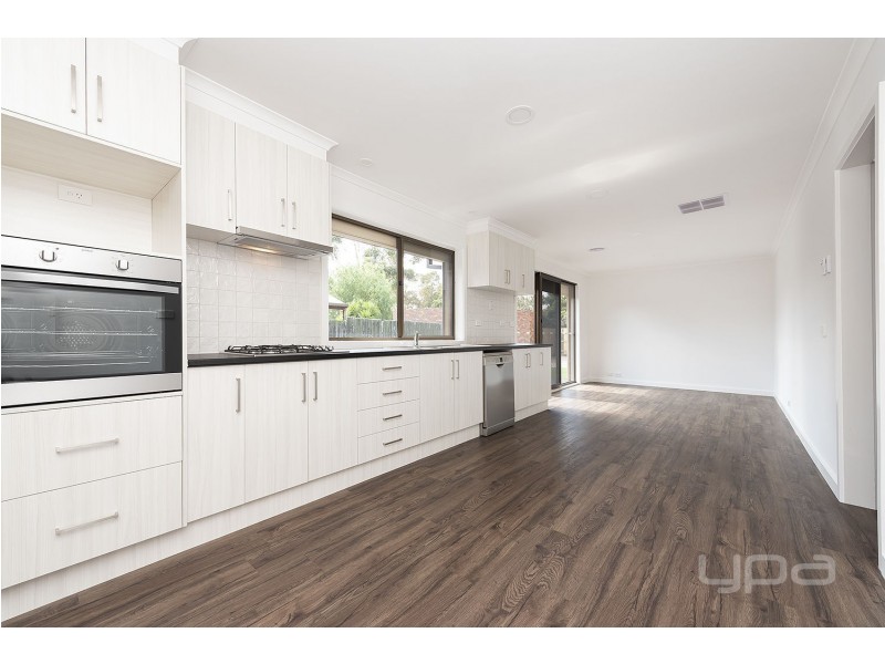 26 Perry Close, Melton VIC 3337