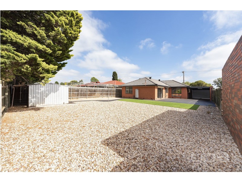 26 Perry Close, Melton VIC 3337