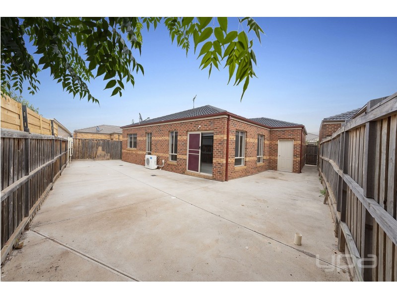 50 Gallery Avenue, Melton West VIC 3337