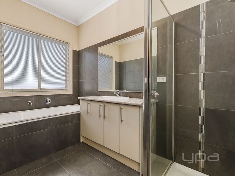 36  Viscosa Road, Brookfield VIC 3338