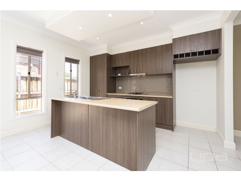 6 Blossom Avenue, Melton West VIC 3337