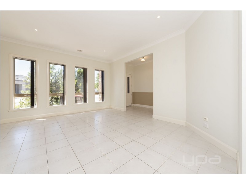 6 Blossom Avenue, Melton West VIC 3337