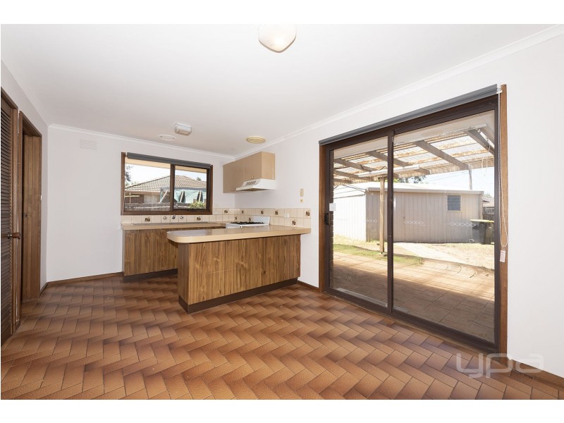 2 Wills Road, Melton South VIC 3338