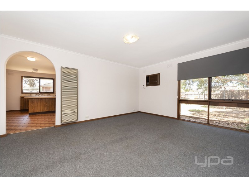 2 Wills Road, Melton South VIC 3338