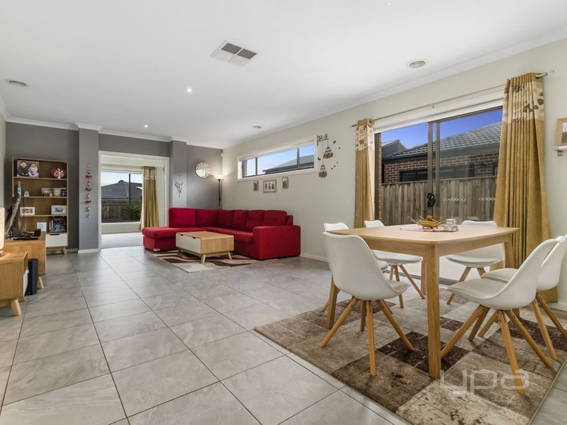 61 Turpentine Road, Brookfield VIC 3338