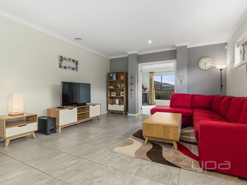 61 Turpentine Road, Brookfield VIC 3338