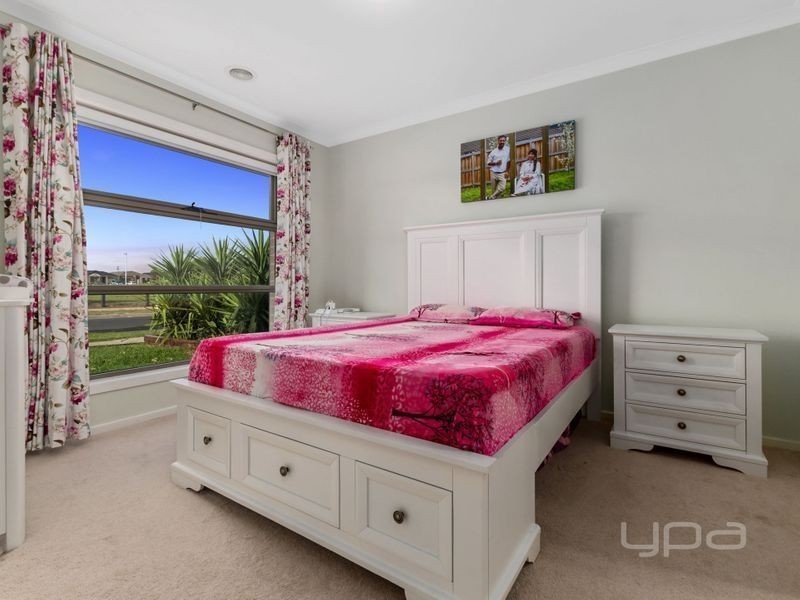 61 Turpentine Road, Brookfield VIC 3338