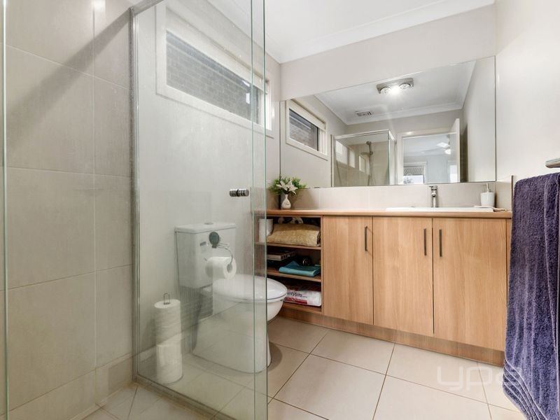 8 Poseidon Street, Kurunjang VIC 3337