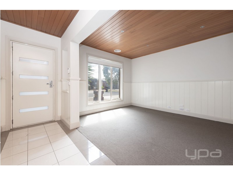 39  Barleygrass Crescent, Brookfield VIC 3338