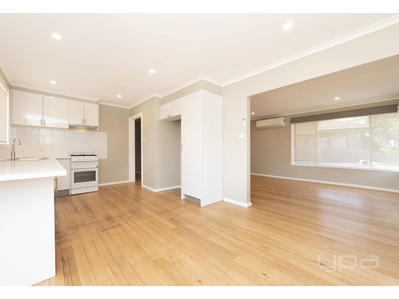 32 Neerim Street, Melton South VIC 3338