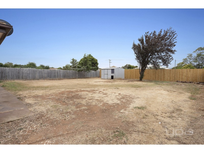 13 Harvey Street, Darley VIC 3340