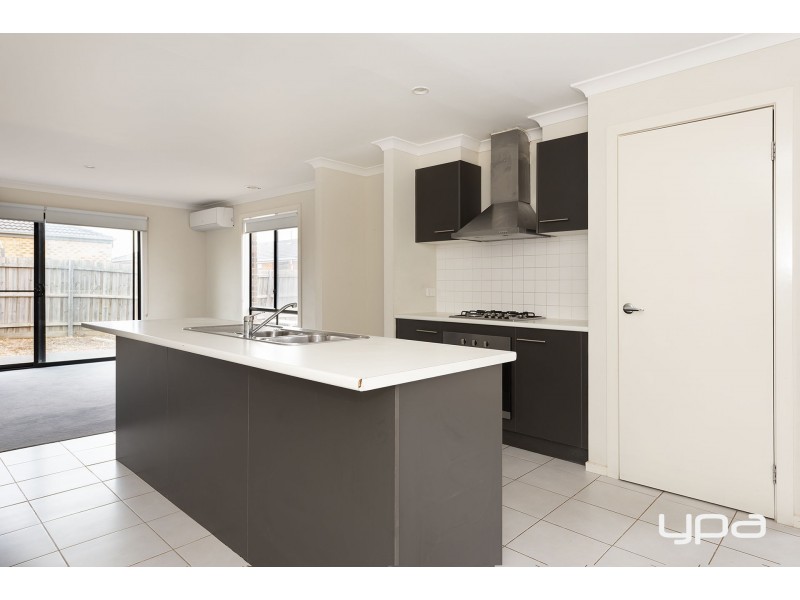 9 Spearfelt Street, Kurunjang VIC 3337