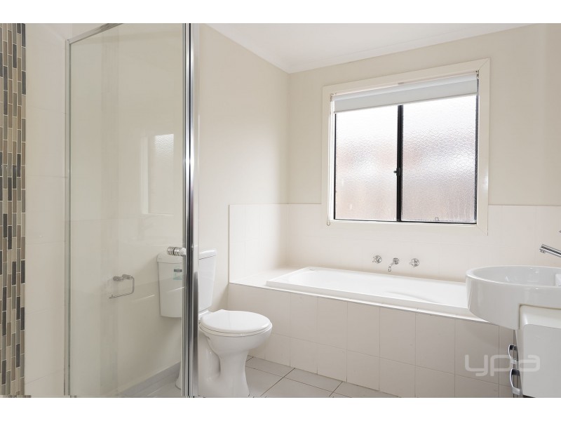 9 Spearfelt Street, Kurunjang VIC 3337