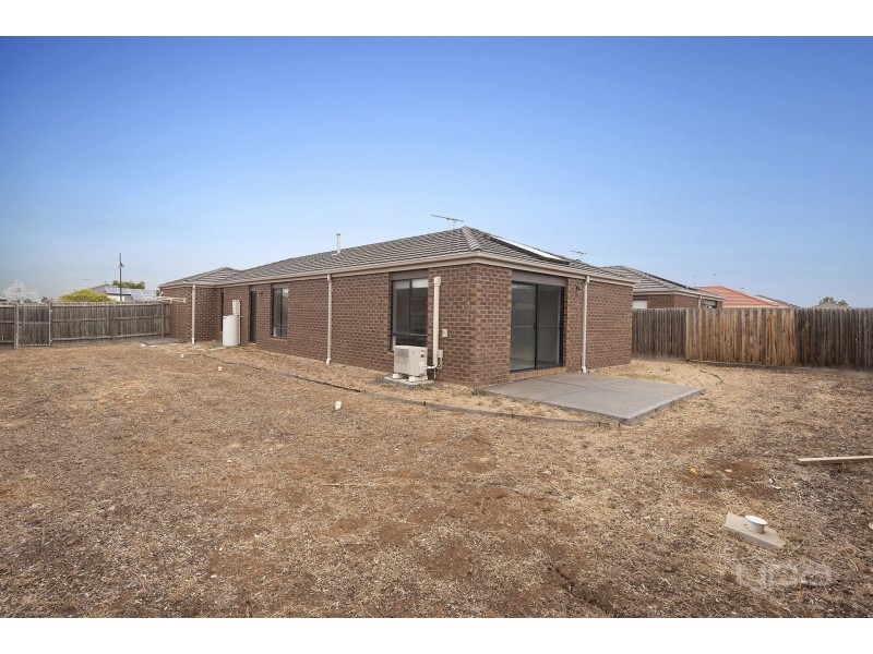 9 Spearfelt Street, Kurunjang VIC 3337