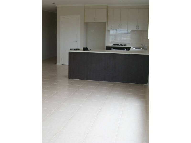 7 Gautam Grove, Melton West VIC 3337