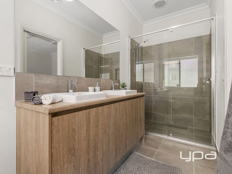 8B Steiglitz Street, Ballan VIC 3342