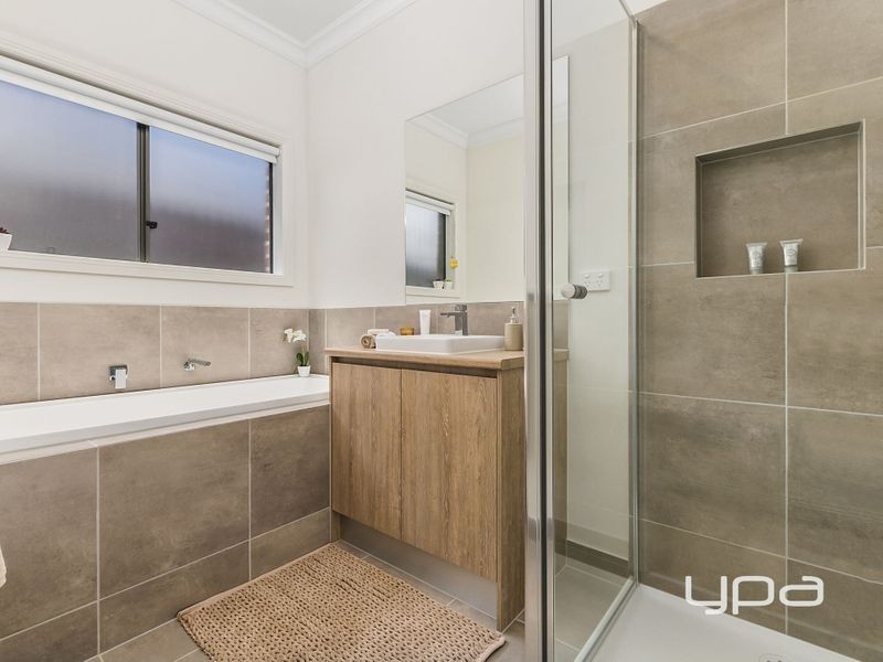 8B Steiglitz Street, Ballan VIC 3342