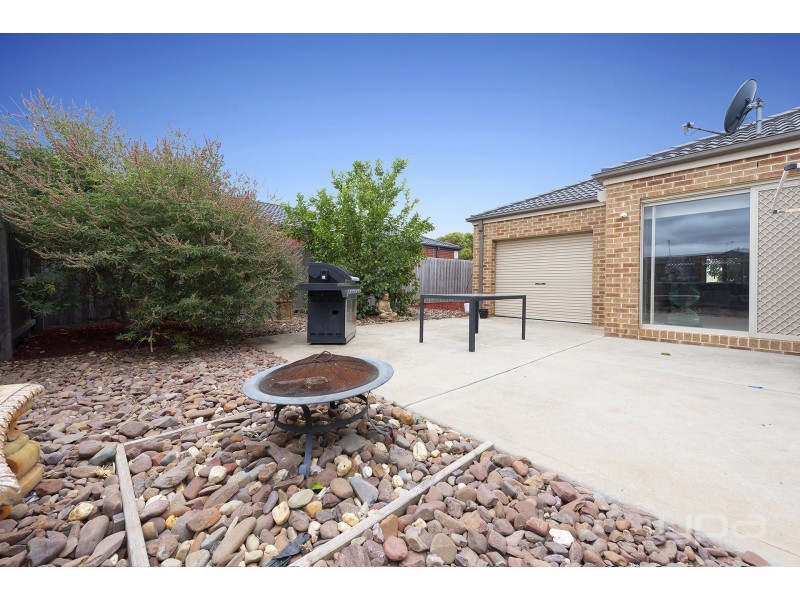 1 Claire Court, Kurunjang VIC 3337