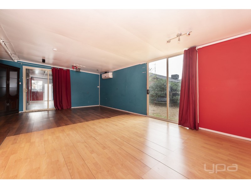 2 Lumea Place, Melton West VIC 3337