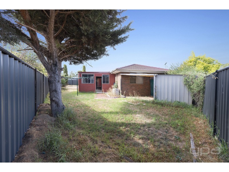 2 Lumea Place, Melton West VIC 3337