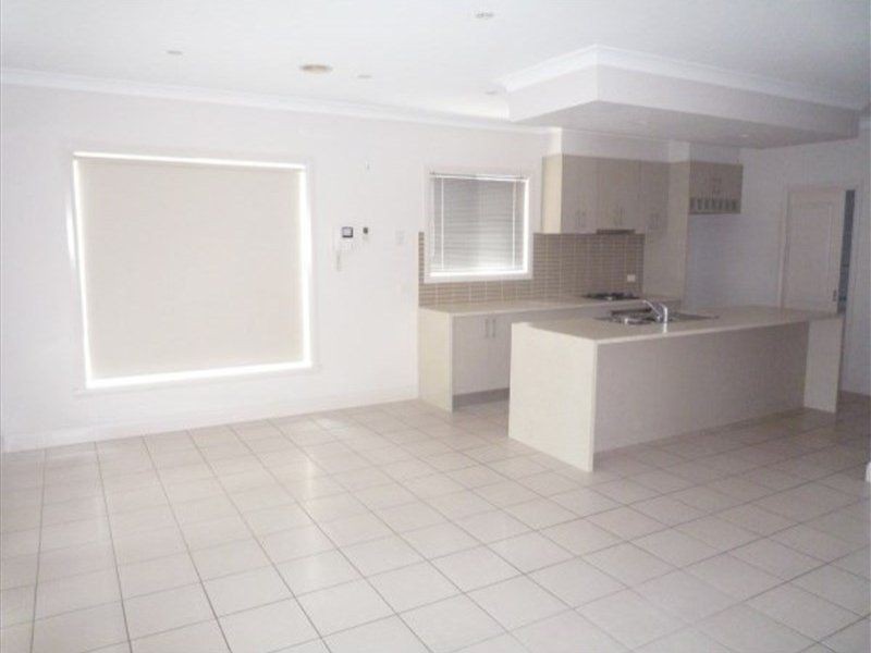 2/34 McBurnie Drive, Kurunjang VIC 3337