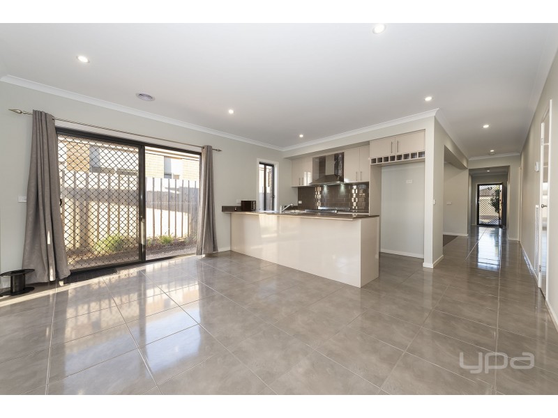 64  Cotton Field Way, Brookfield VIC 3338