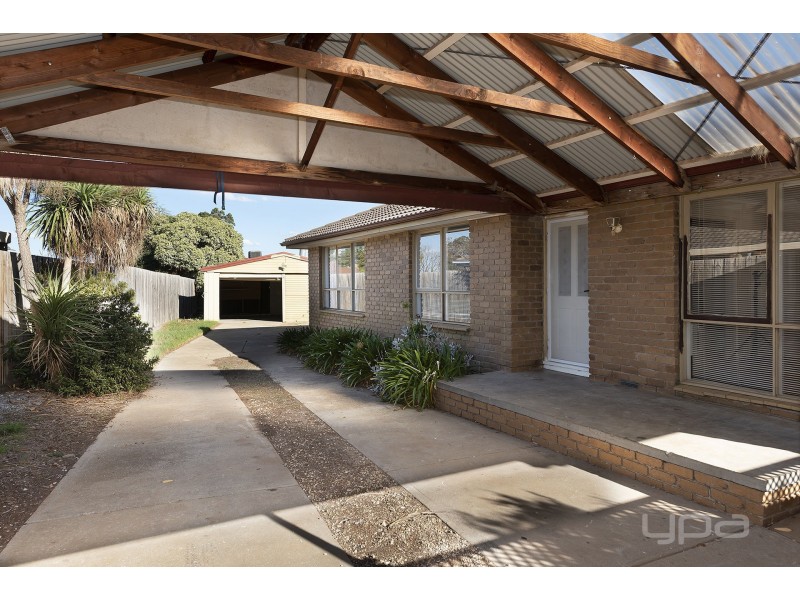 68 Hume Avenue, Melton South VIC 3338