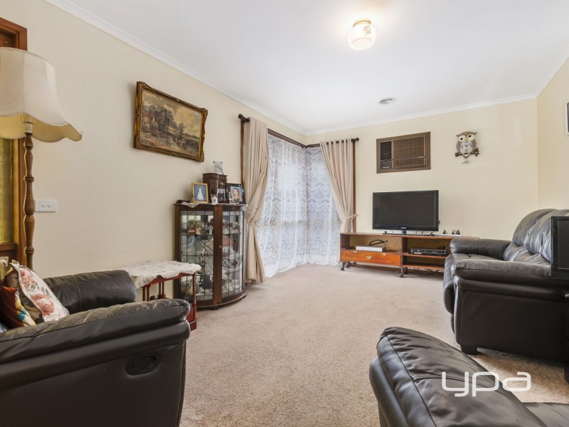 2 Haybale Place, Melton West VIC 3337
