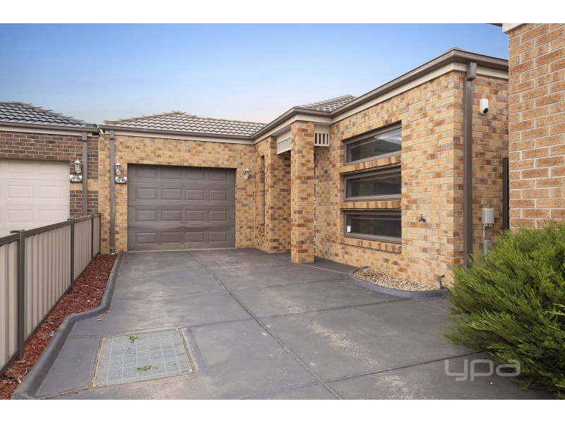 3/10 Haywood Grove, Melton West VIC 3337