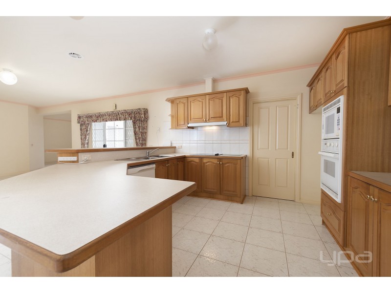 141 Exford Road, Melton South VIC 3338