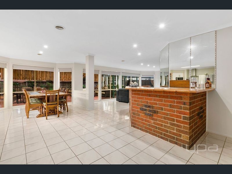 43 Lagarna Drive, Kurunjang VIC 3337