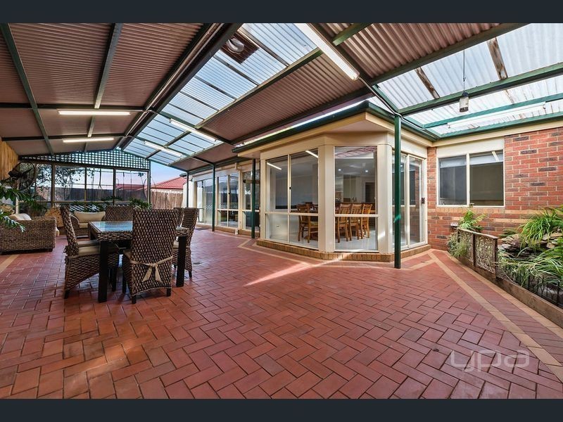 43 Lagarna Drive, Kurunjang VIC 3337