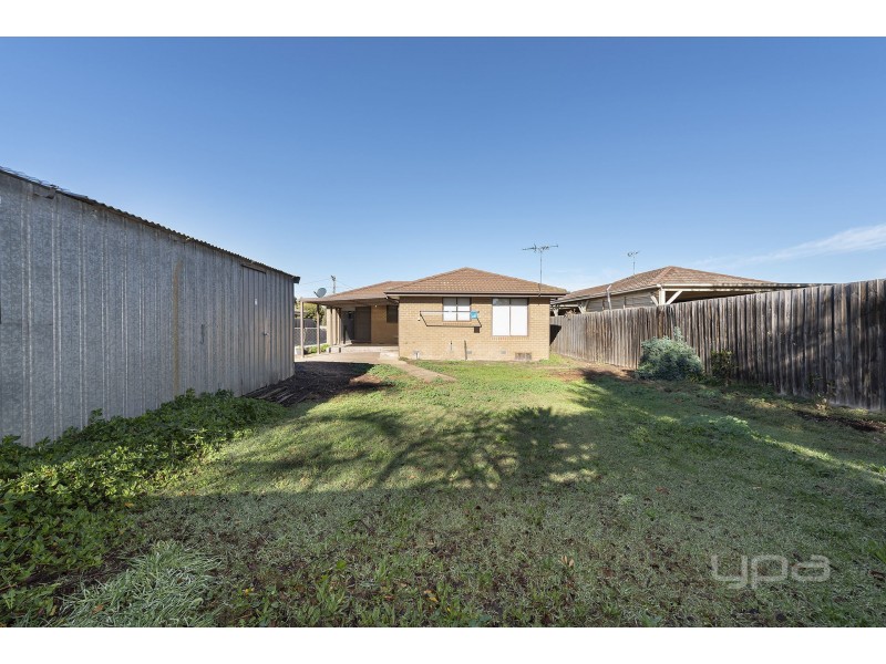 11 Vista Drive, Melton VIC 3337
