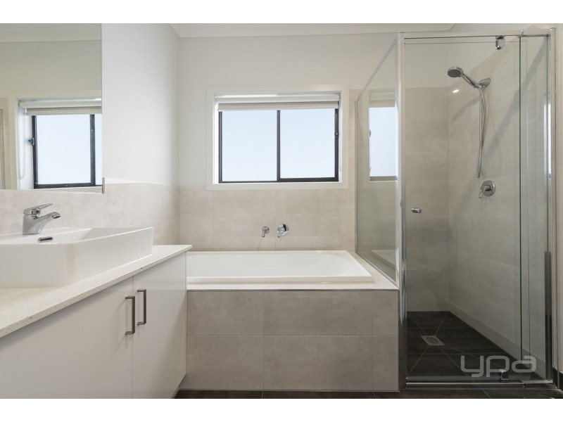 21 Mavi Avenue, Melton VIC 3337