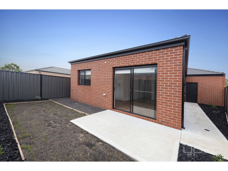 21 Mavi Avenue, Melton VIC 3337