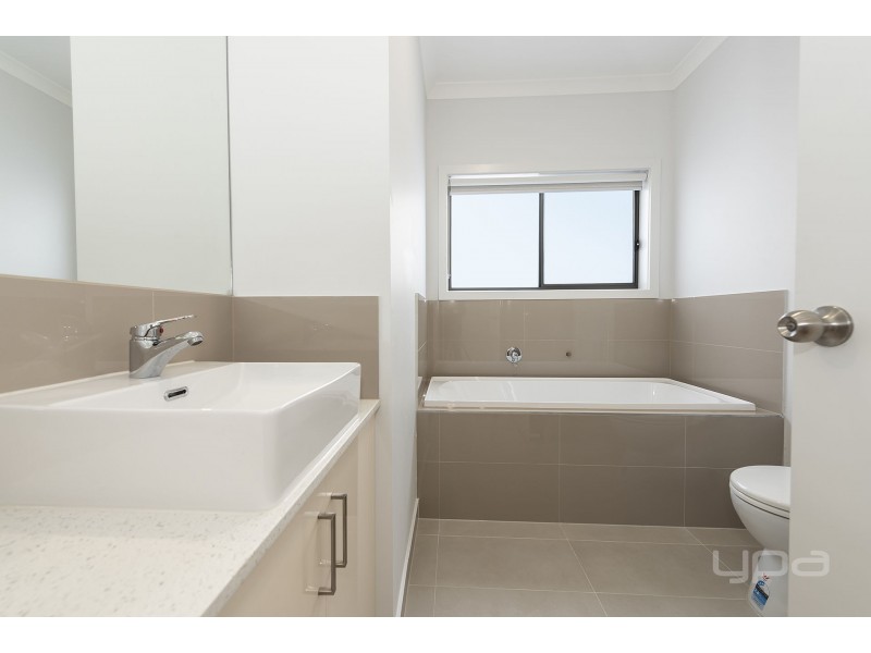 25 Mavi Avenue, Melton VIC 3337