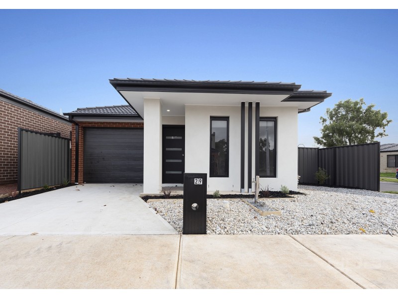 29 Mavi Avenue, Melton VIC 3337