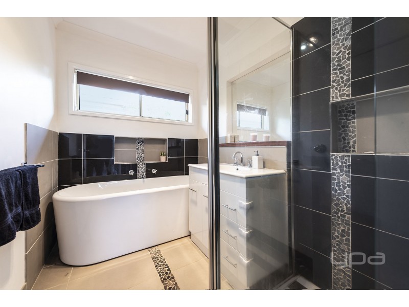 3 Luby Court, Melton VIC 3337