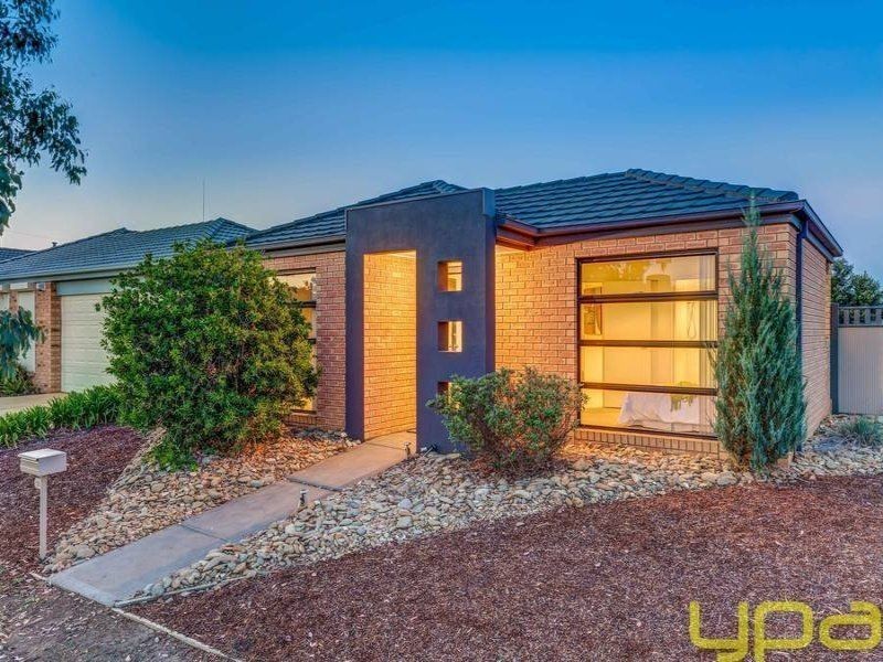 22 Fairhaven Boulevard, Melton West VIC 3337