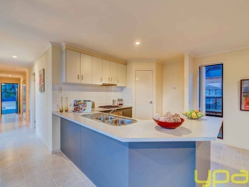 22 Fairhaven Boulevard, Melton West VIC 3337