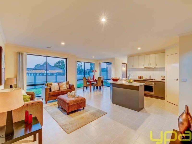 22 Fairhaven Boulevard, Melton West VIC 3337